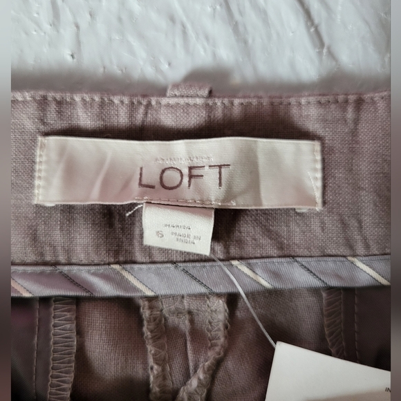NEW- LOFT Women's Light Tan Chinos, Size 6 (32x34) - Picture 5 of 7